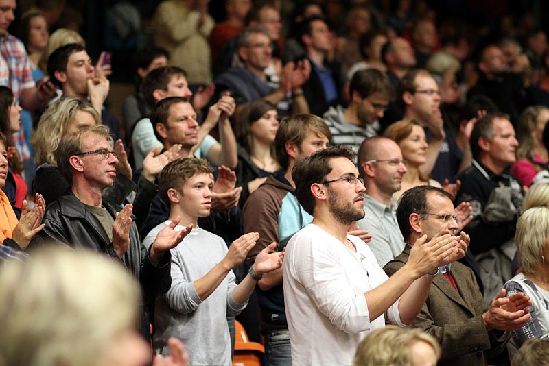 Begeisterte Badmintonfans in Dessau, © Foto von Frank Kossiski