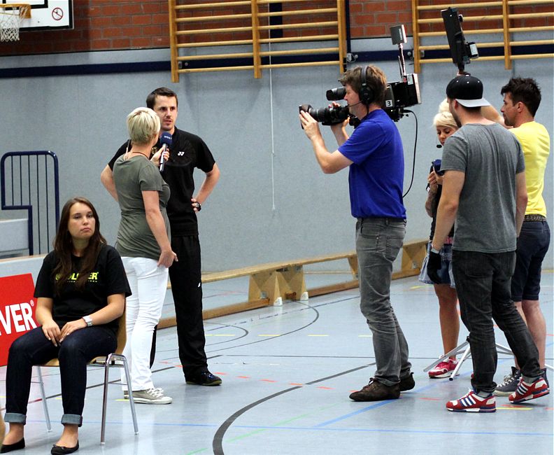 Bundesjugendtrainer Matthias Hütten im Fernsehinterview des WDR, © Foto von Frank Kossiski